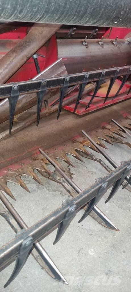 Massey Ferguson 22 Combine de secerat