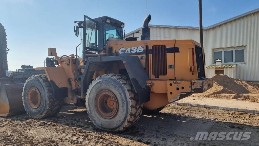CASE 921 C Incarcator pe pneuri