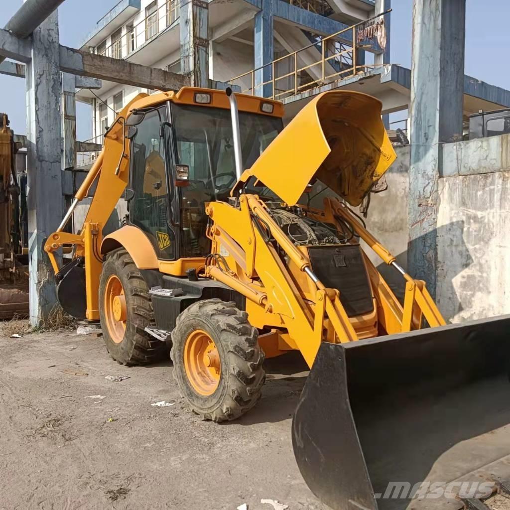 JCB 3CX Buldoexcavatoare