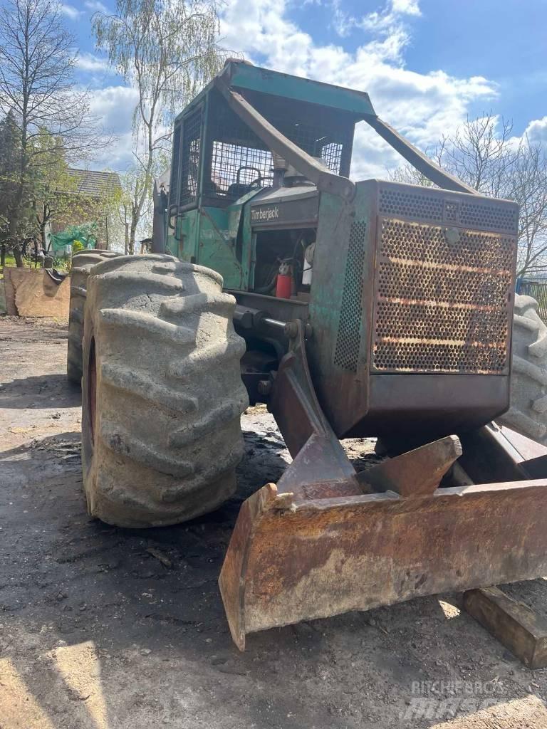 Timberjack 450C Utilaje de manevrarea a bustenilor