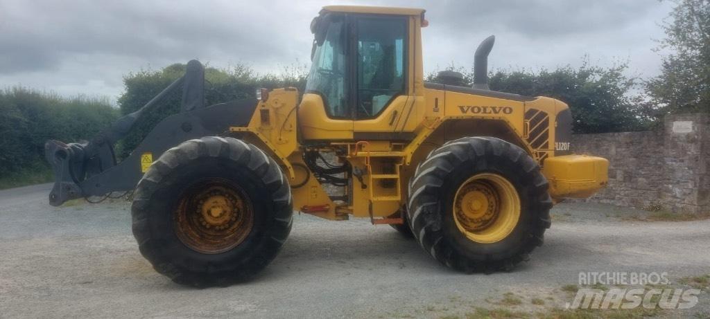 Volvo L 120 F Incarcator pe pneuri