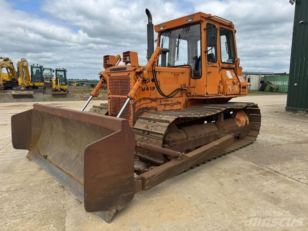 Komatsu D 41 P-3 Buldozere pe senile