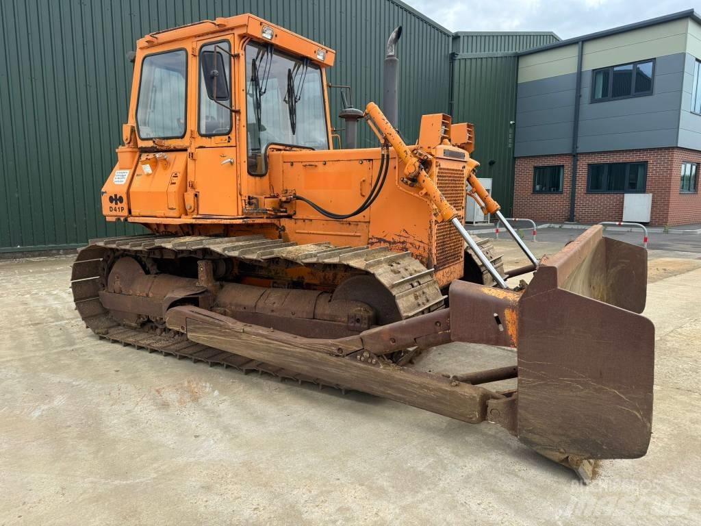 Komatsu D 41 P-3 Buldozere pe senile