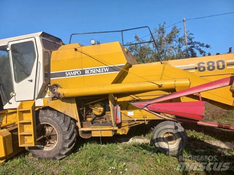 Sampo-Rosenlew 680 Combine de secerat