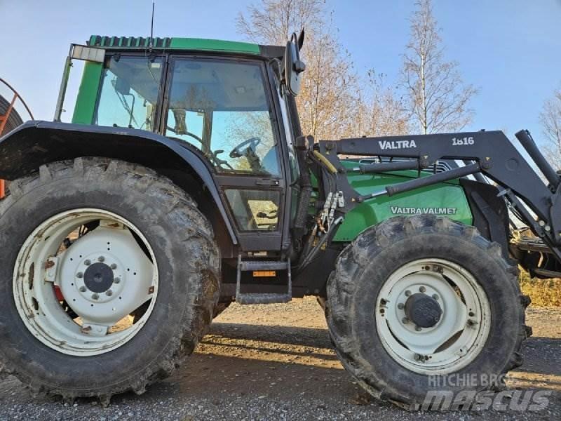 Valtra 6850 HITECH Tractoare