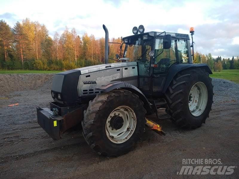 Valtra 8400 Tractoare