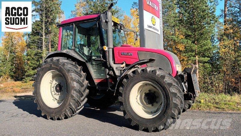 Valtra A92 Tractoare