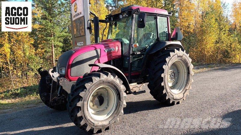 Valtra A92 Tractoare