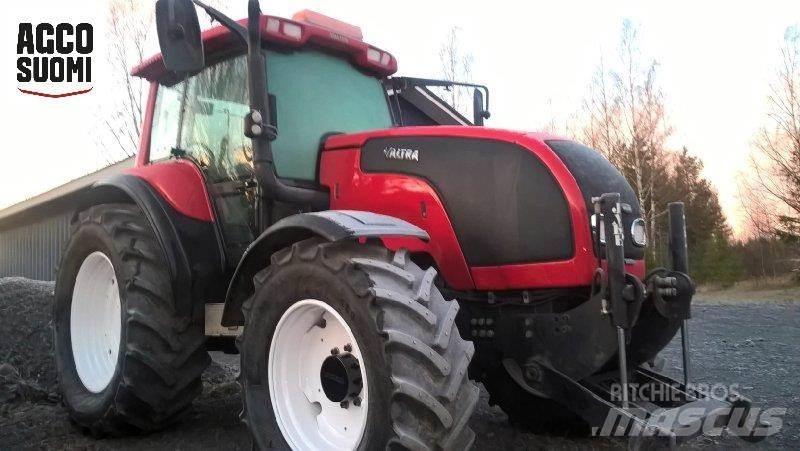 Valtra M130 Tractoare