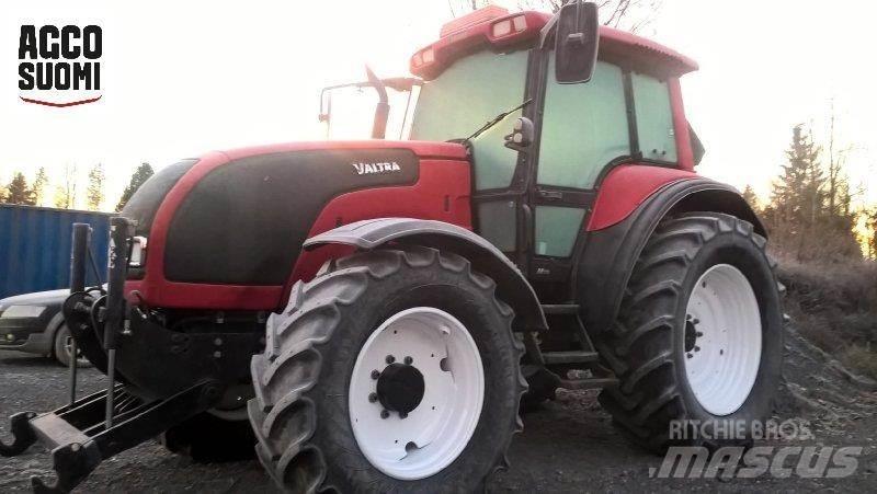 Valtra M130 Tractoare
