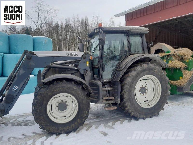 Valtra N141 H Tractoare