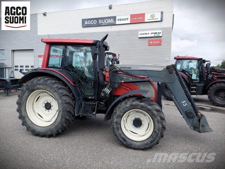 Valtra N141 HITECH Tractoare