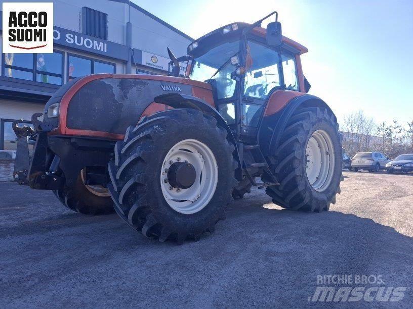 Valtra T150 Tractoare