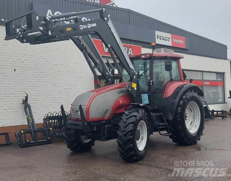 Valtra T150 Tractoare