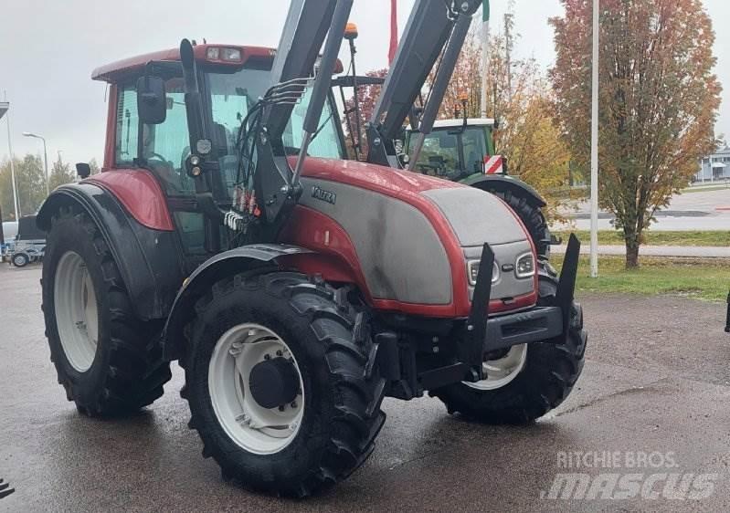 Valtra T150 Tractoare