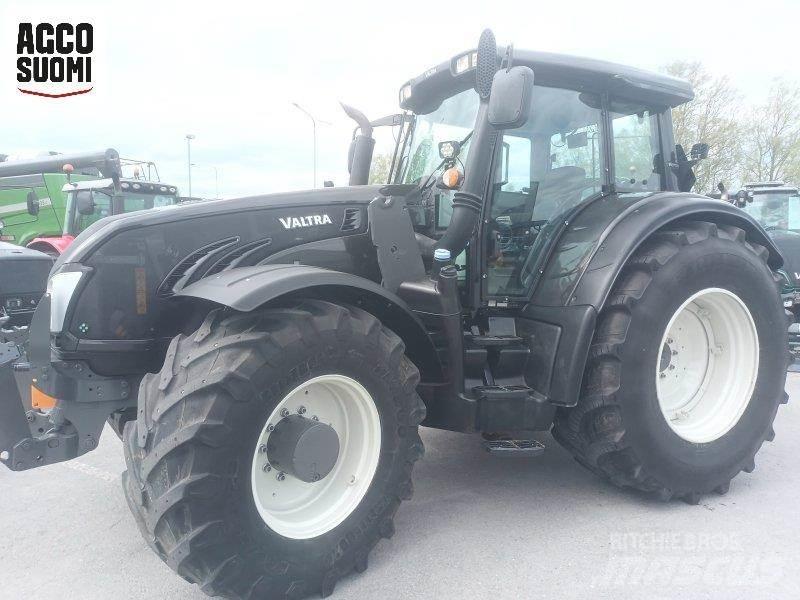 Valtra T213 VERSU Tractoare