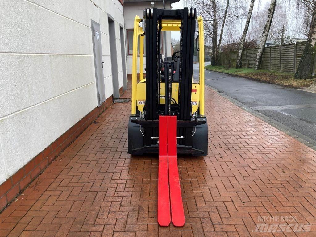 Hyster J 3.0 XN Stivuitor electric