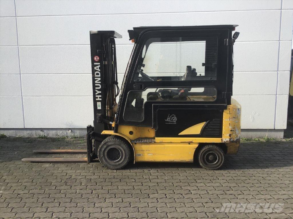 Hyundai 32B-7 Stivuitor electric