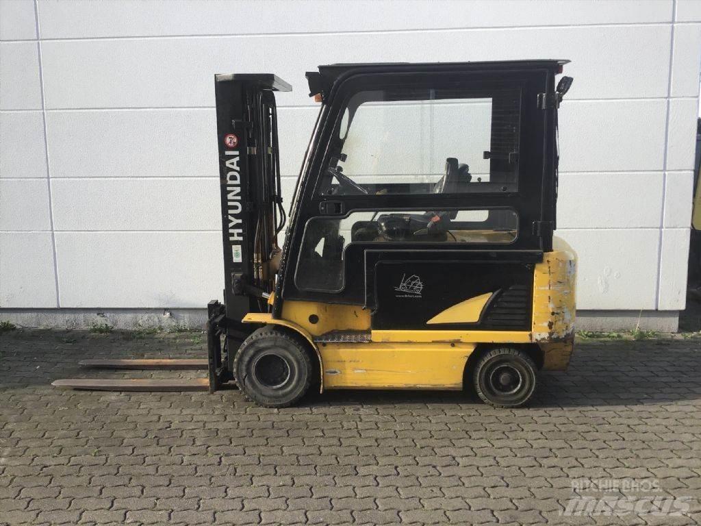 Hyundai 32B-7 Stivuitor electric