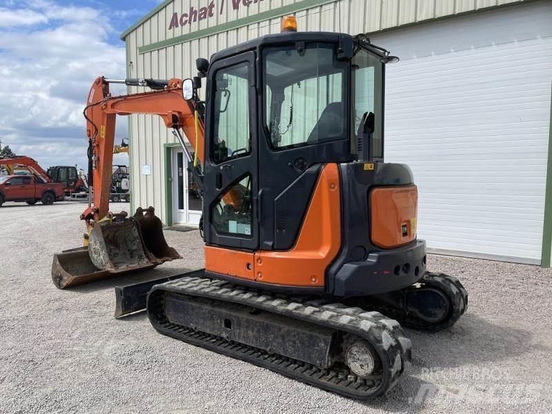Hitachi ZX48U Mini excavatoare < 7t