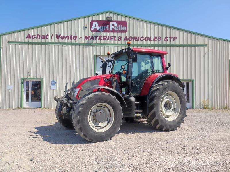 Valtra N163 Tractoare