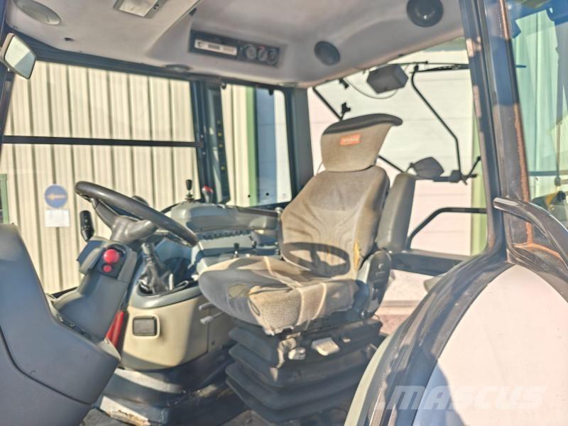 Valtra T120 Tractoare