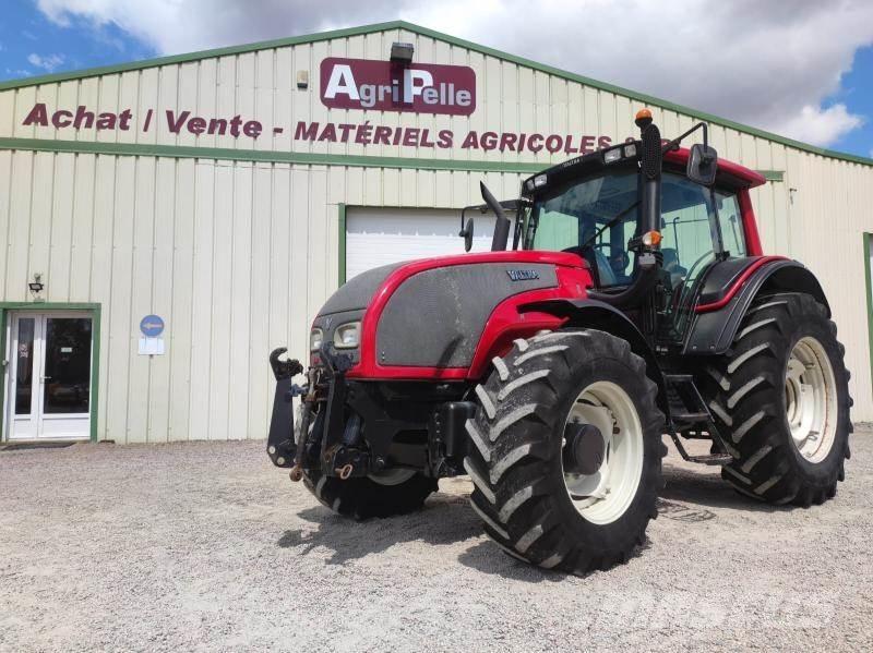 Valtra T151 Tractoare