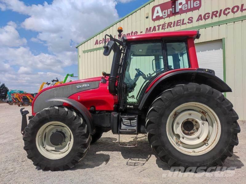 Valtra T151 Tractoare
