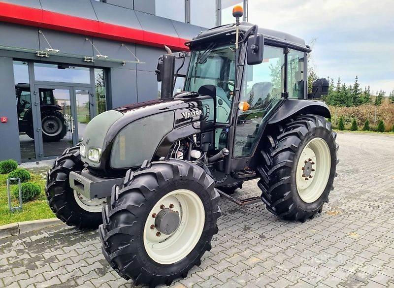 Valtra A93 Tractoare