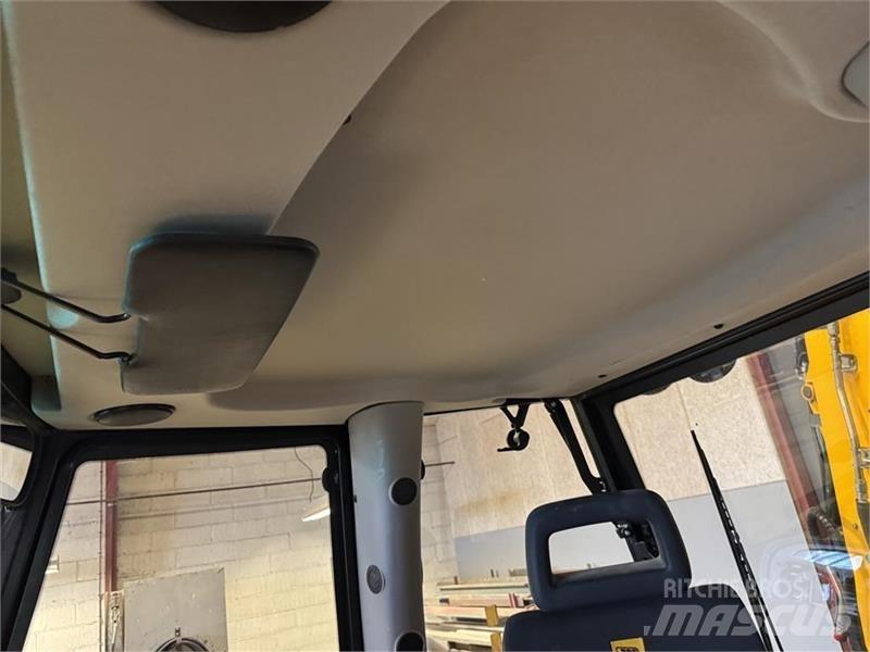 JCB 3 cx Buldoexcavatoare
