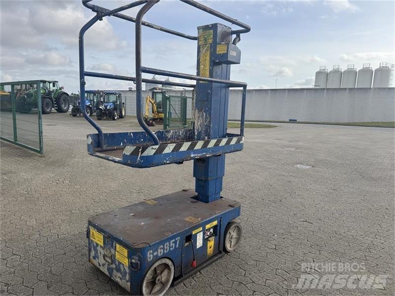 UpRight TM 12 Alte ascensoare si platforme