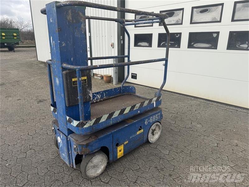 UpRight TM 12 Alte ascensoare si platforme