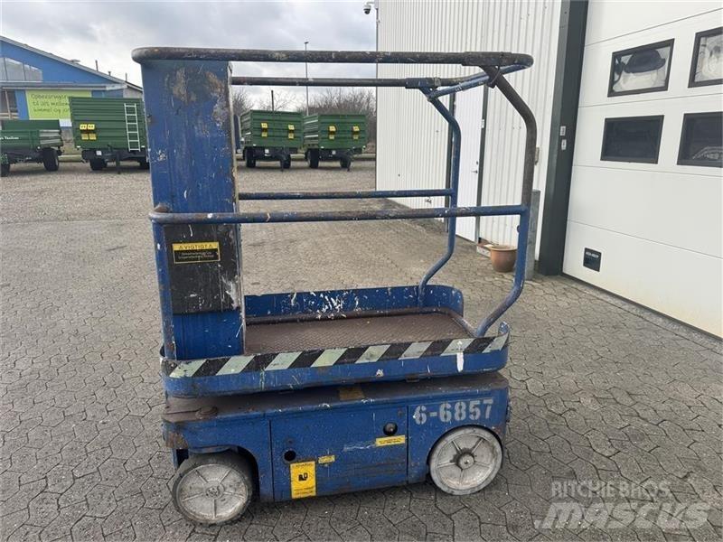 UpRight TM 12 Alte ascensoare si platforme