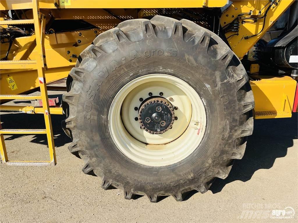 Oxbo 2480 Combine de secerat