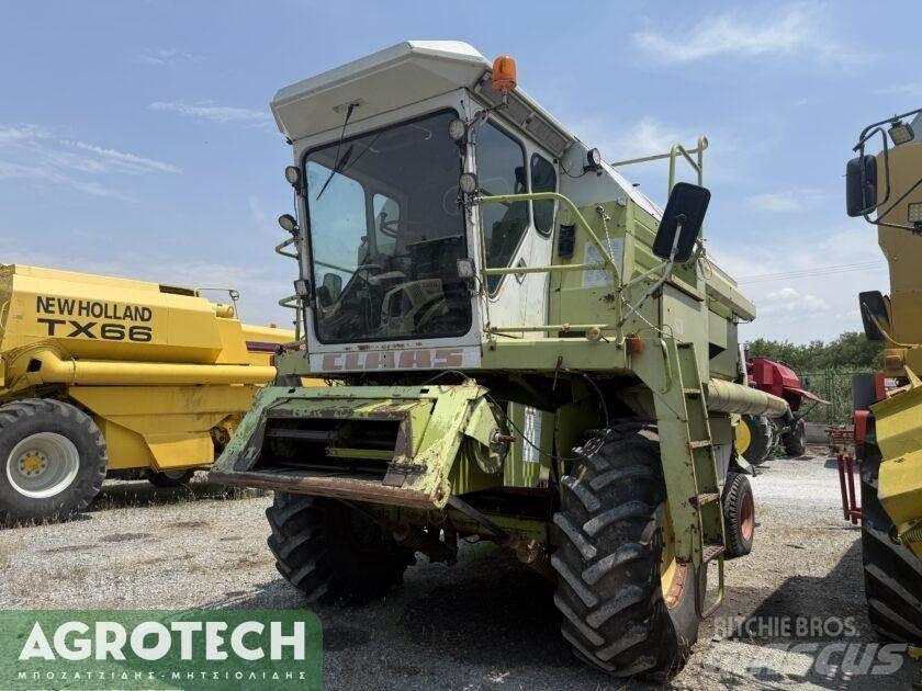 CLAAS Dominator 96 Tractoare