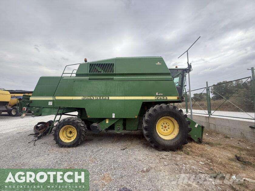 John Deere 2258 Tractoare