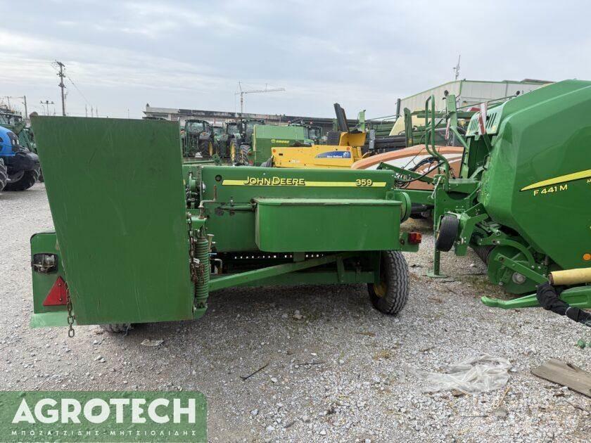 John Deere 359 Tractoare