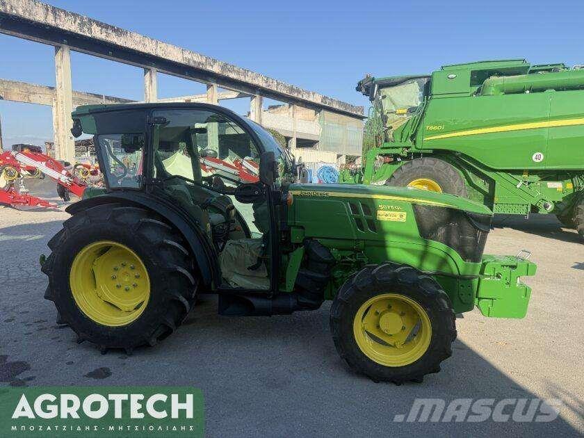 John Deere 5075 GL Tractoare