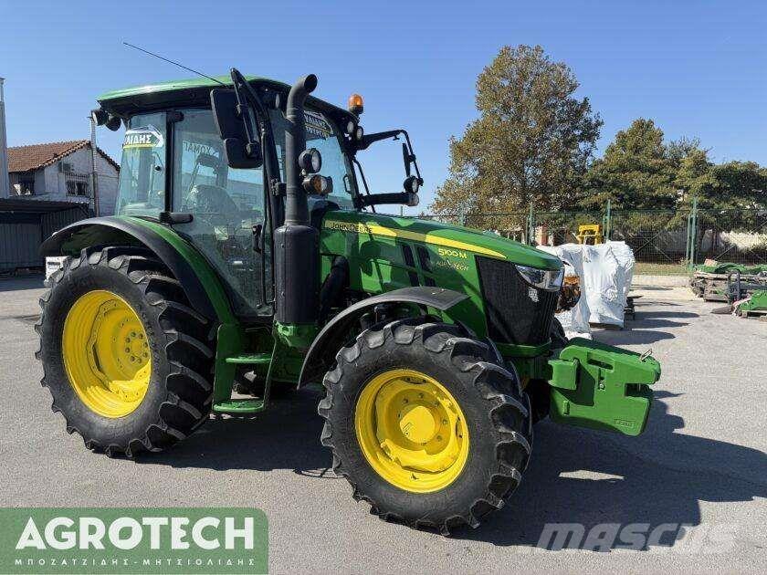 John Deere 5100M Tractoare