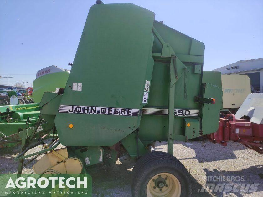 John Deere 590 Masina de balotat cilindric