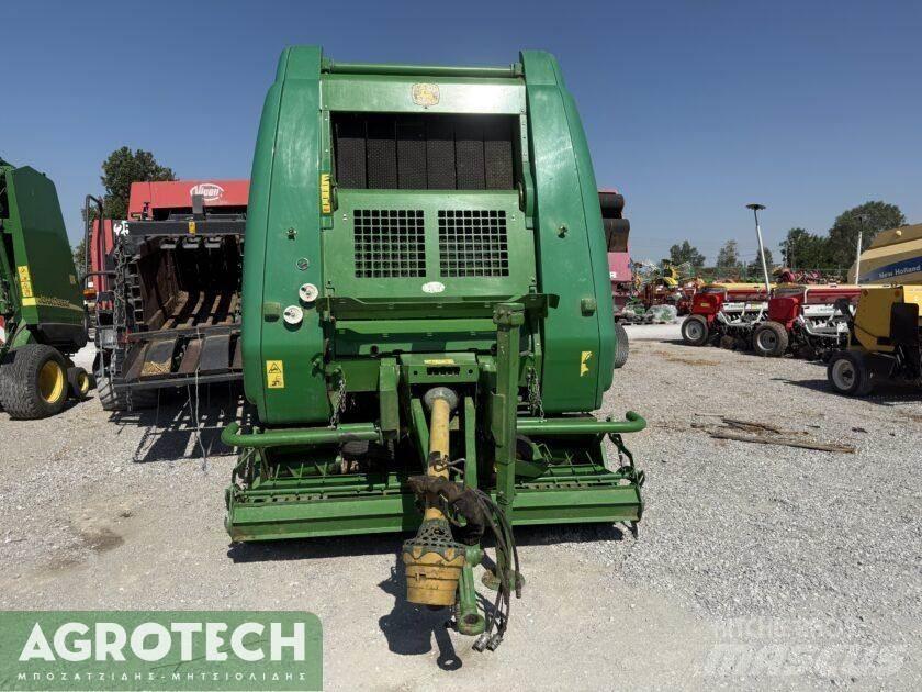 John Deere 864 Masina de balotat cilindric