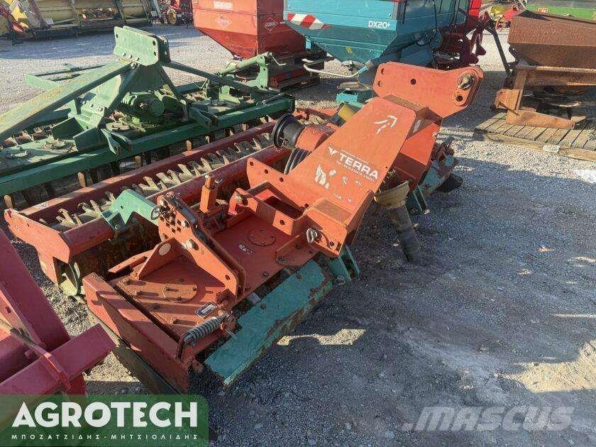 Kverneland NGM 251 Tractoare