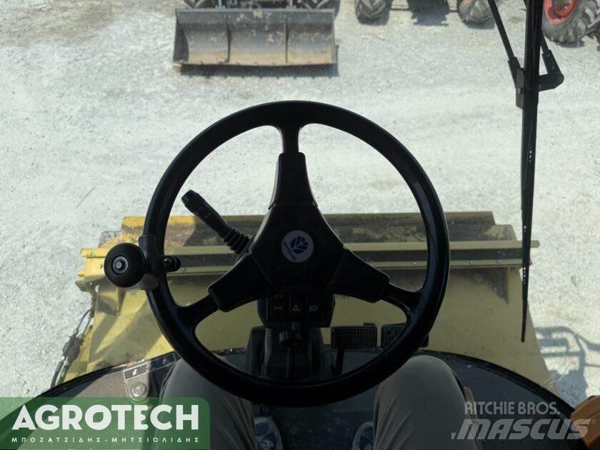 New Holland TX 68 Tractoare