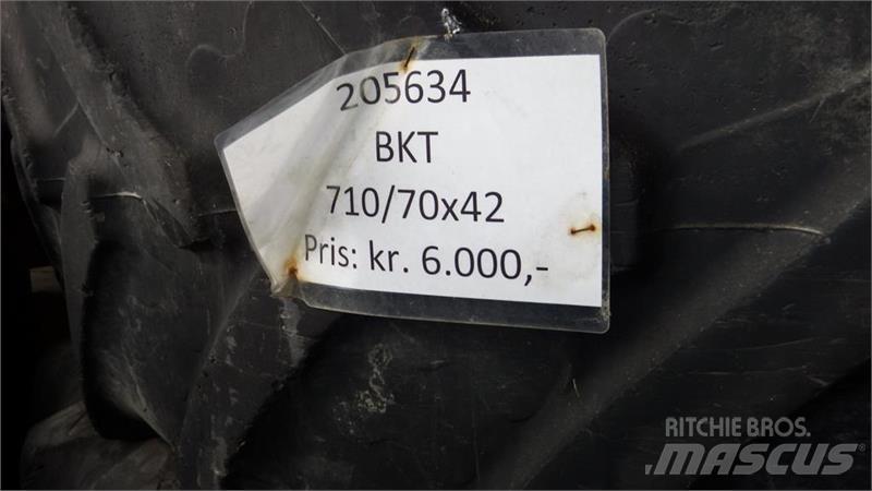BKT 710/70R42 Anvelope, roti si jante