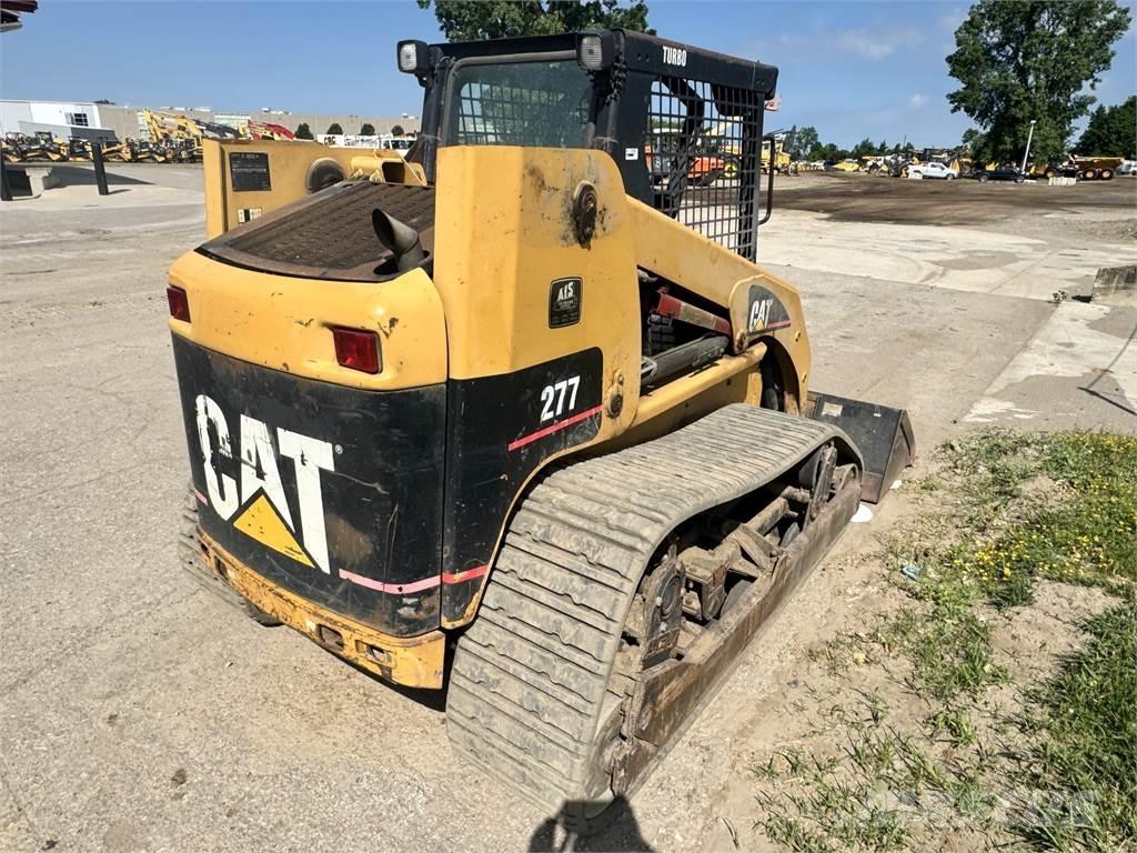 CAT 277 Mini incarcator