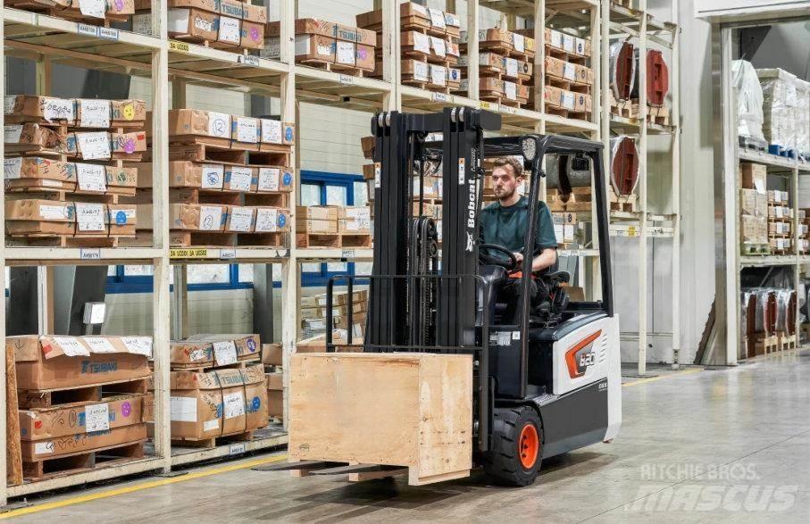 Bobcat B 20 T-7 Plus Stivuitor electric