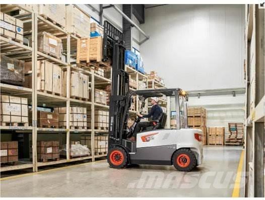 Bobcat B 50 X-7 Stivuitor electric