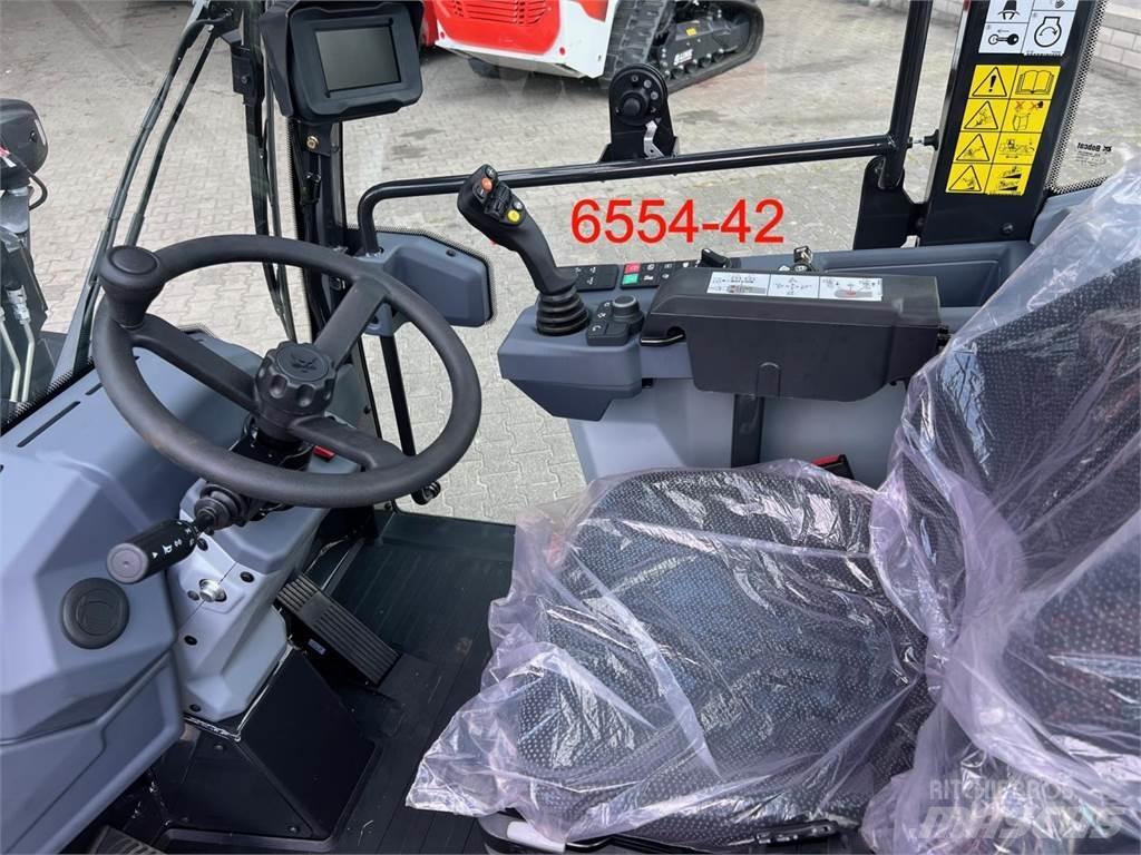 Bobcat L 85 Incarcator pe pneuri