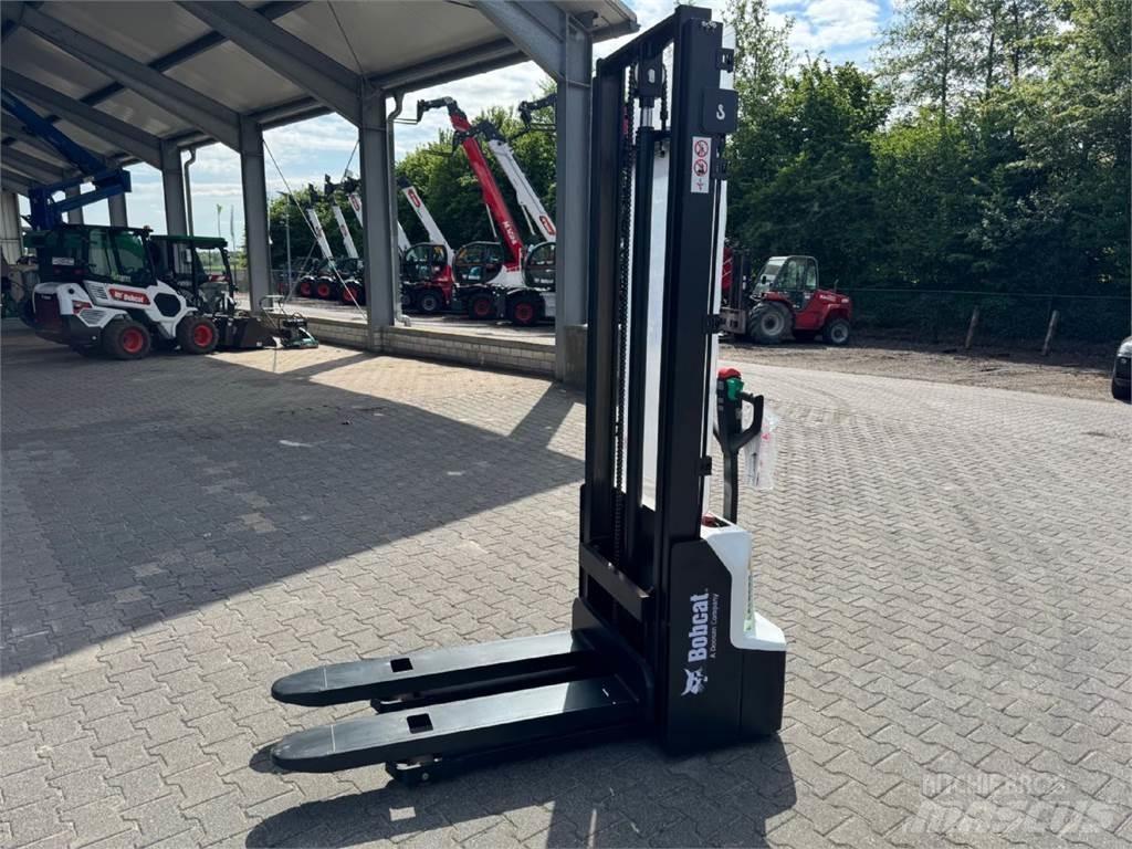 Bobcat LSM 12 N -7 Transpaleta manuala