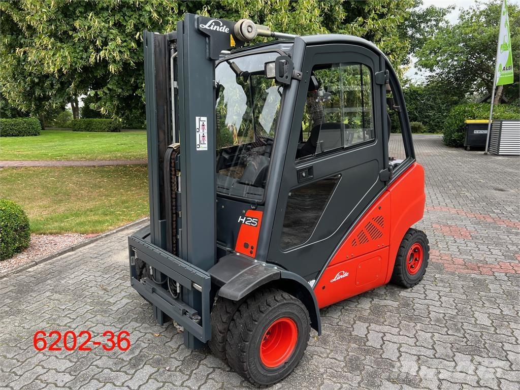 Linde H 25 D 01 Stivuitor diesel